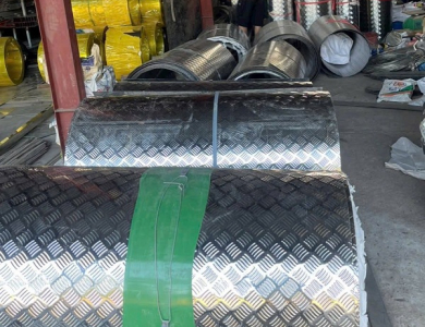 Sàn Inox Chống Trượt Hành Lang - An Toàn Tuyệt Đối, Giá Rẻ